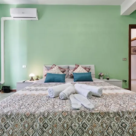 Διαμέρισμα Venice Miramare 1 *